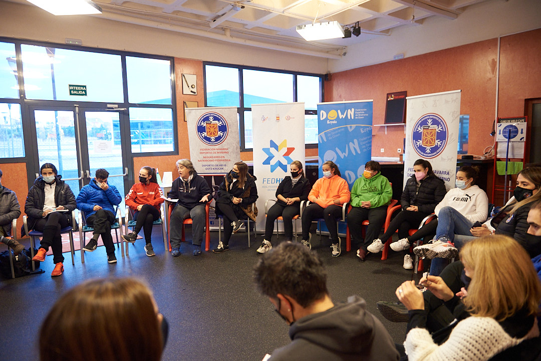 Jornada de Formación Técnicos/cas y Voluntarios/as Patinaje Sobre Hielo Inclusivo